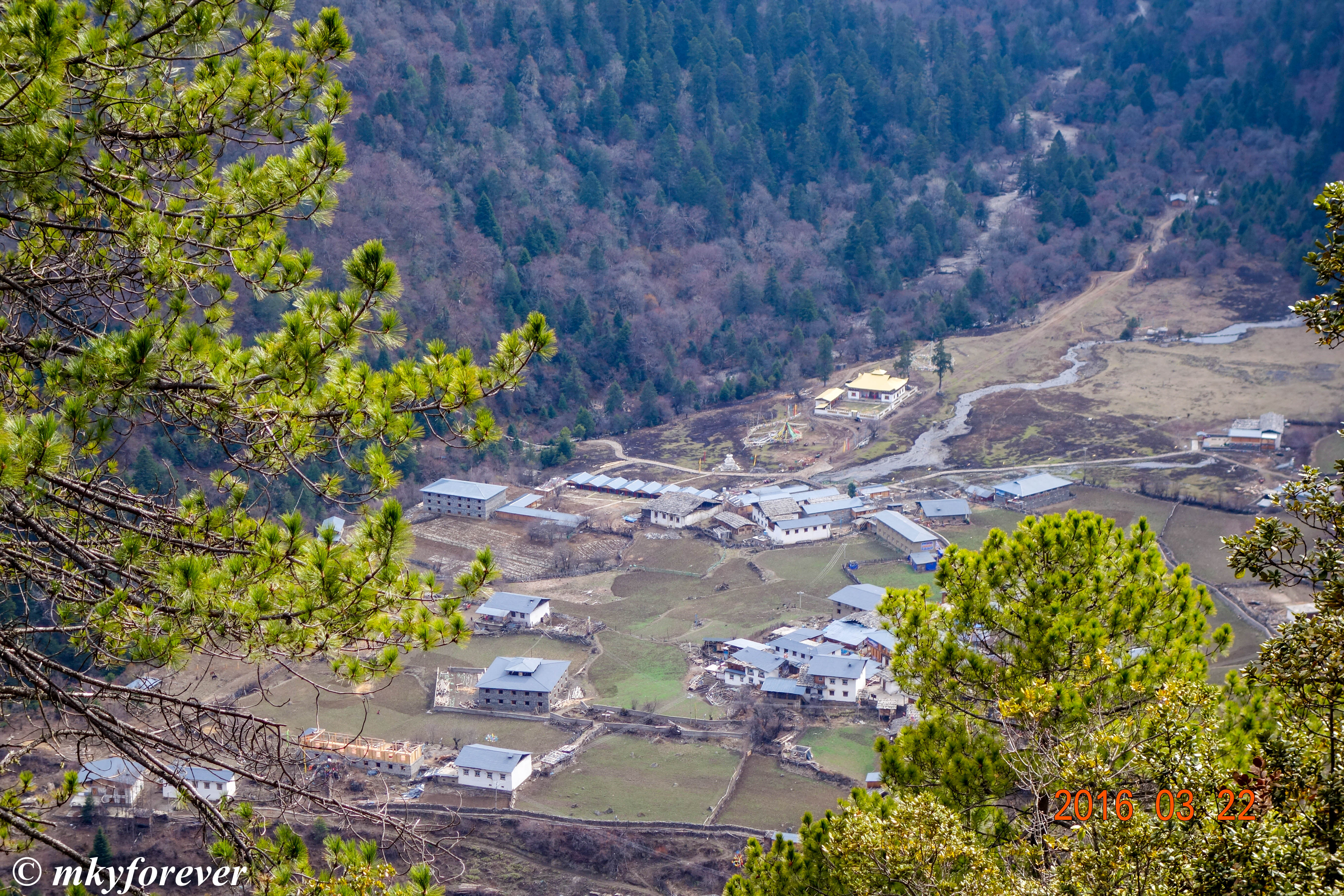 雨崩上村