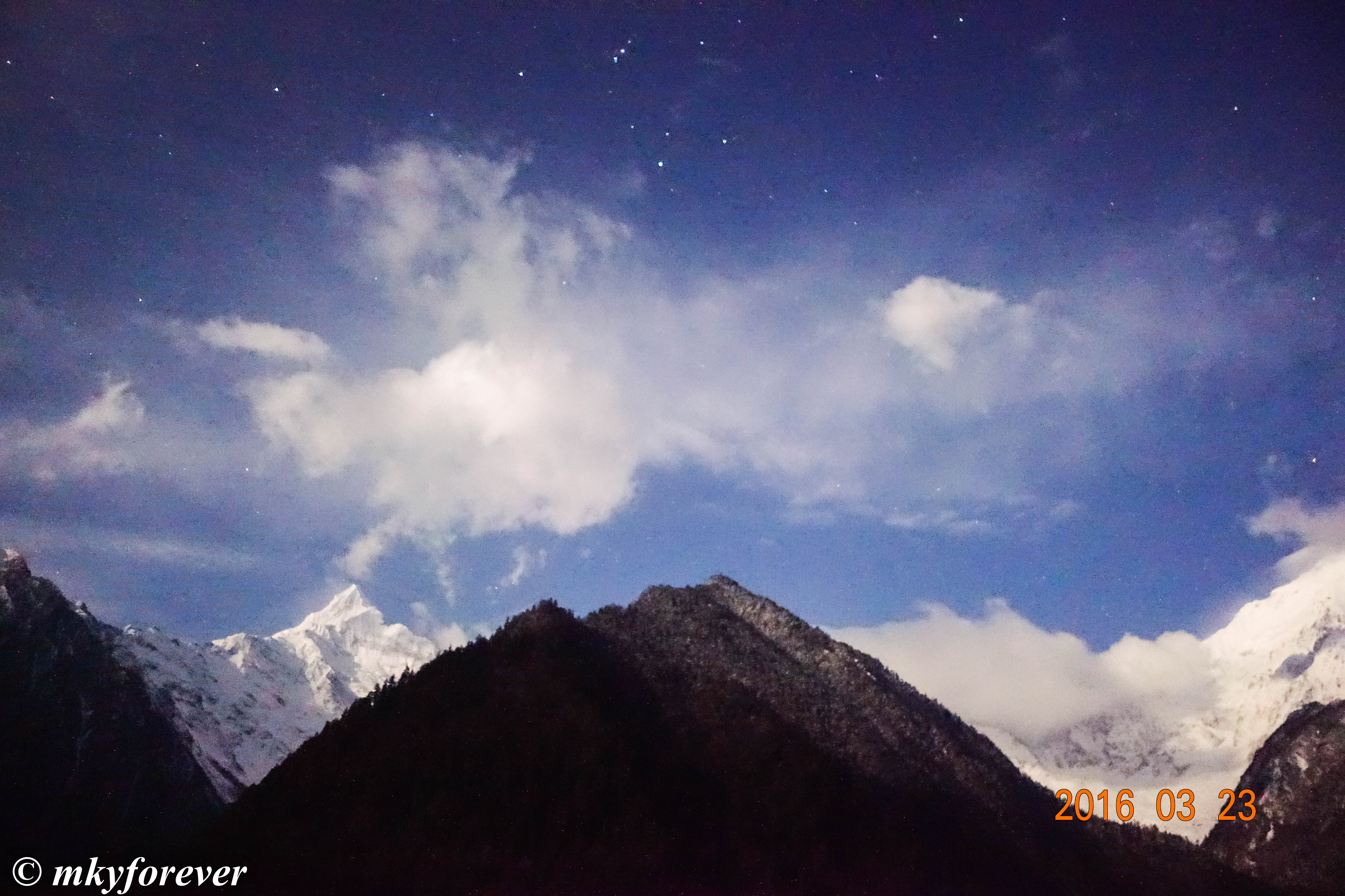 雪山、星空