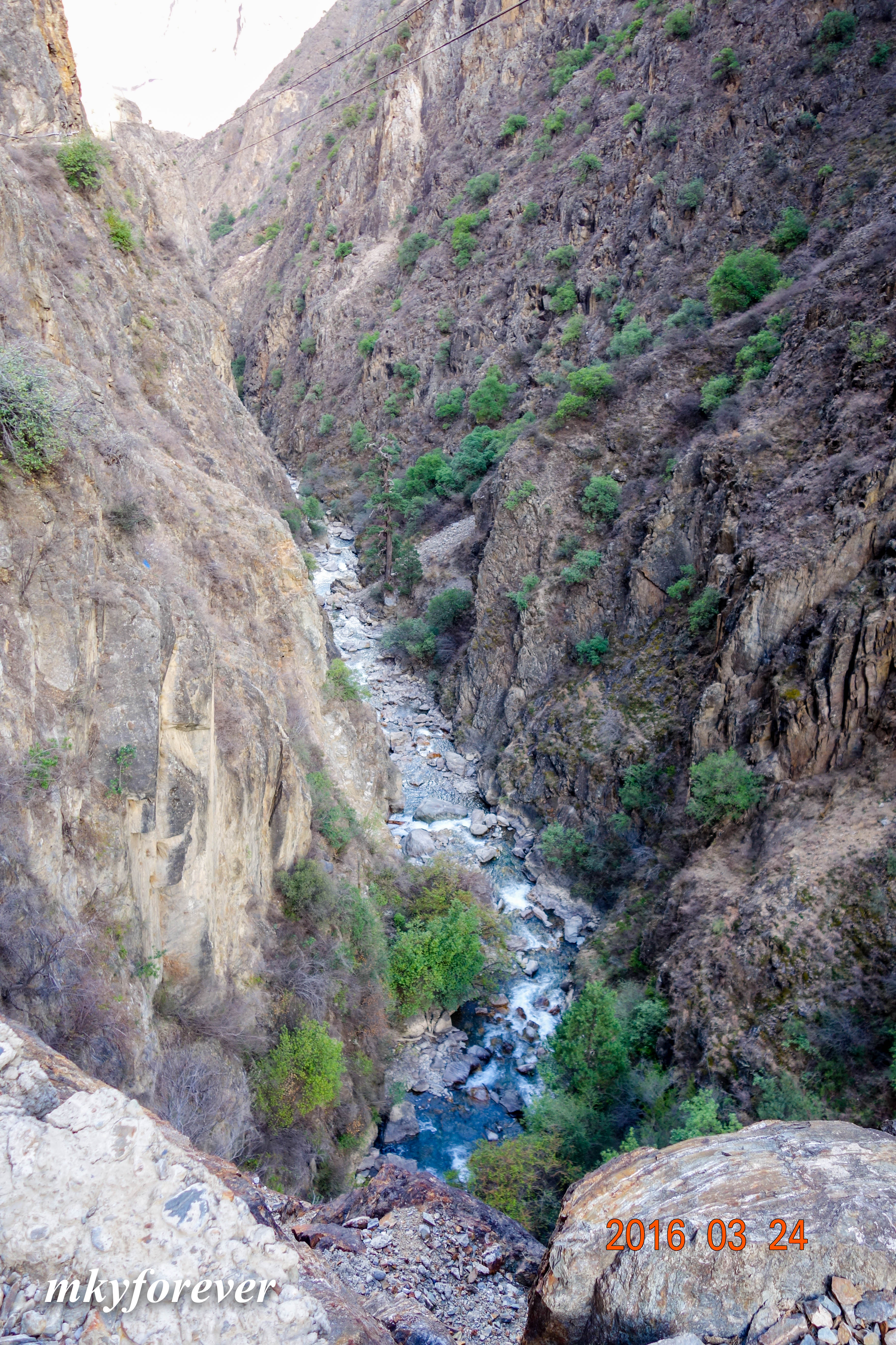 峡谷